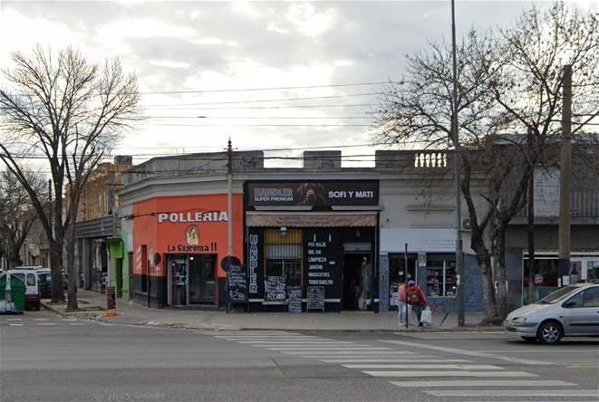 Local comercial · 224m²