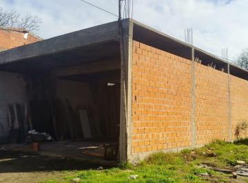 Terreno · 550m² · Venta de Terreno Amplio con Losa en Gonzalez Catan