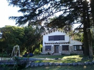 Casa de 7 ambientes, Huerta Grande · Casa Amplia con Pileta y Gran Jardin