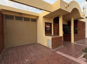 Casa · 158m² · 5 Ambientes · 2 Cocheras · Venta Casa B° Las Bóvedas. San Martín, Mendoza
