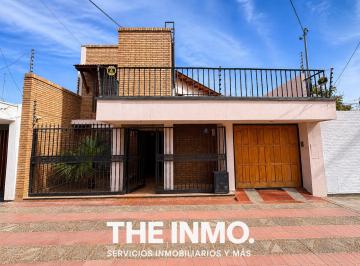 Casa de 9 ambientes, San José · Casa de 458 m² con 3 Dorm. en Venta en San José