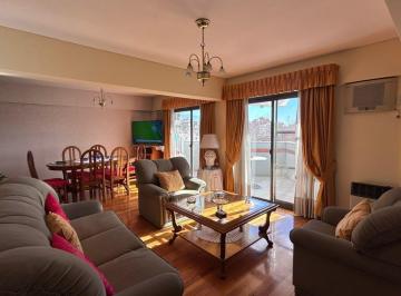 Departamento · 175m² · 3 Dormitorios · 2 Cocheras · Semi Piso en Venta Pleno Centro de Mendoza