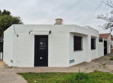 PH · 45m² · 2 Ambientes · Alquiler - Amplio PH 2 Ambientes con Patio