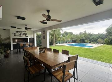 Casa · 406m² · 6 Ambientes · 4 Cocheras · Casa en Los Sauces