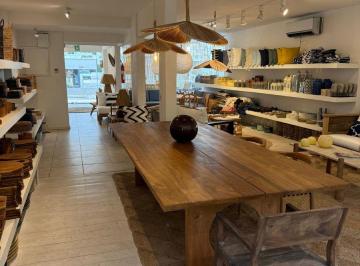Local comercial de 4 ambientes, Uruguay · Venta y Alquiler de Local Comercial en Punta del Este, Península