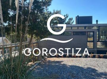 Casa · 150m² · 5 Ambientes · 1 Cochera · Casa en Alquiler Temporal - Costa Esmeralda