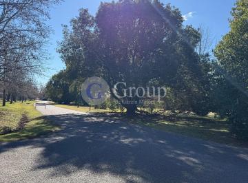 Terreno · 1000m² · Terreno Lote en Venta en Los Alcanfores, Pilar, G. B. a. Zona Norte