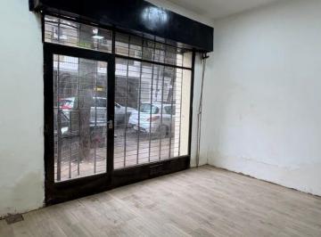 Local comercial de 2 ambientes, Flores · Alquiler. Local 35 m² Flores. Excelente Ubicación. Lindo Frente. Apto Todo Rubro. No Paga Expensas