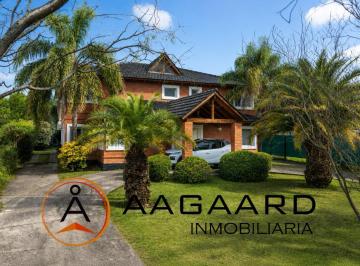 Casa · 915m² · 5 Ambientes · 2 Cocheras · Valle Escondido Casa en Venta 6 Dorm Más Departamento en Planta Baja