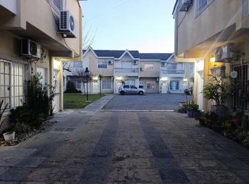 PH · 60m² · 3 Ambientes · 1 Cochera · PH en Moron