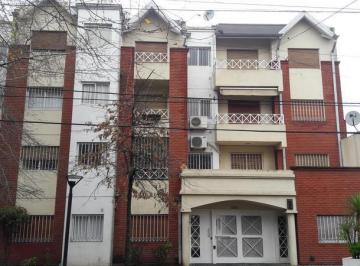 Departamento · 40m² · 2 Ambientes · 1 Cochera · Dpto. 2 Amb con Cochera, Pileta y Sum. Centro de Banfield