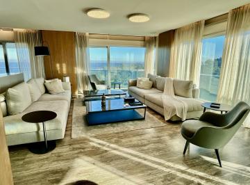 Departamento · 268m² · 5 Ambientes · 4 Cocheras · Alquiler de Apartamento de 3 Dorm. y Cocheras en Golf, Montevideo