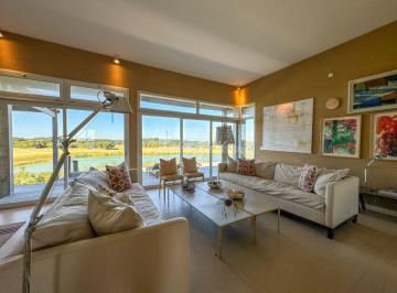 Casa de 6 ambientes, Costa Esmeralda · Venta Casa de 430 m² Exclusivas Vistas a La Laguna y El Golf Costa Esmeralda