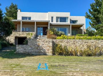 Casa de 6 ambientes, Costa Esmeralda · Venta Casa de 430 m² Exclusivas Vistas a La Laguna y El Golf Costa Esmeralda
