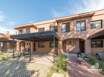 Casa · 150m² · 4 Ambientes · 1 Cochera · Venta - Casa 3 Dorm. - Aldea Fisherton, Rosario.