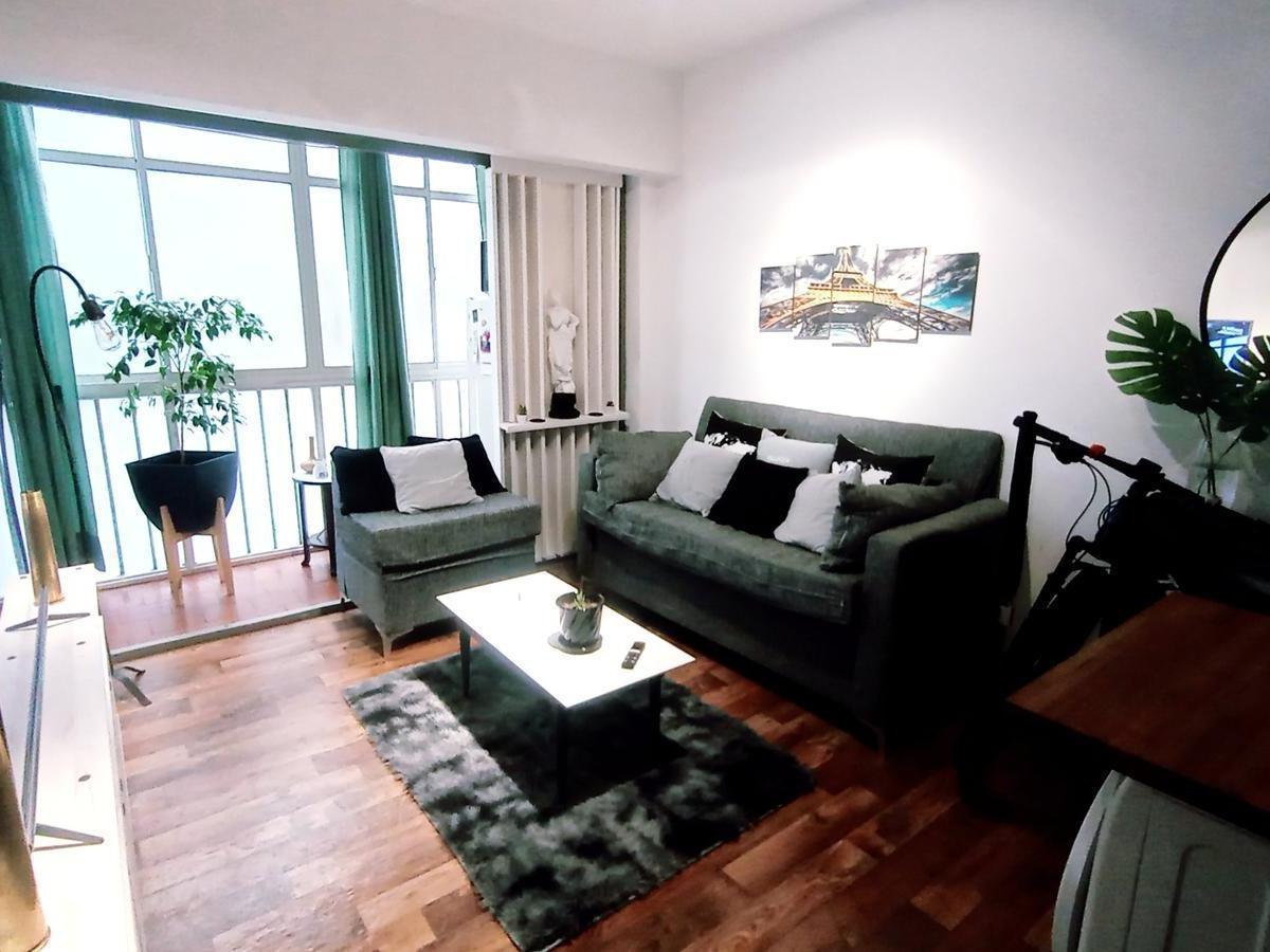 Venta Departamento de dos ambientes en el piso 5, ubicado en Av. Colón y Güemes.