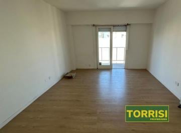 Departamento · 26m² · 1 Ambiente · Alquiler 1 Amb C/balcón 28 m² - Ee Uu 1400 - Constitución