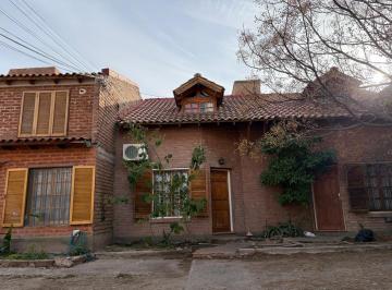 PH · 80m² · 3 Ambientes · 1 Cochera · PH en Capital