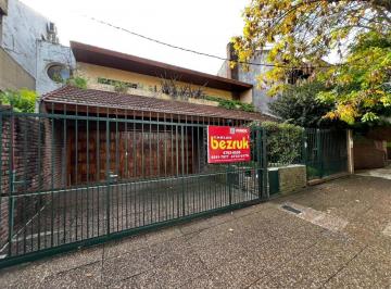 Casa · 256m² · 4 Ambientes · 4 Cocheras · Casa 4 Ambientes en Venta en Martínez