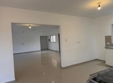 Casa · 250m² · 4 Ambientes · 2 Cocheras · Casa en Alquiler Ianua Caeli