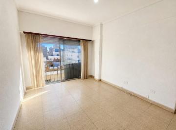 Departamento · 35m² · 2 Ambientes · Venta Departamento de 2 Ambientes a La Calle. Zona Centro
