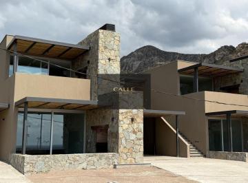 Casa de 3 ambientes, Las Heras · Dúplex en Venta C/ Cochera en Las Heras