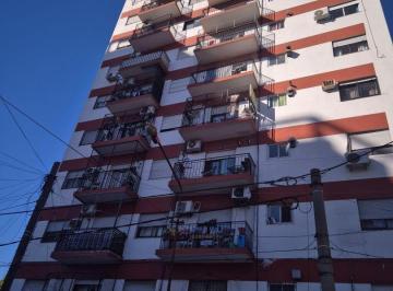 HCM-HCM-82_2 · Departamento 2 Ambientes. | San Martin Al 300