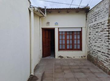 Casa de 2 ambientes, Bahía Blanca · Zelarrayan 445, Alquila Departamento de un Dormitorio.