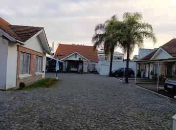PH · 47m² · 3 Ambientes · 1 Cochera · PH en Carapachay