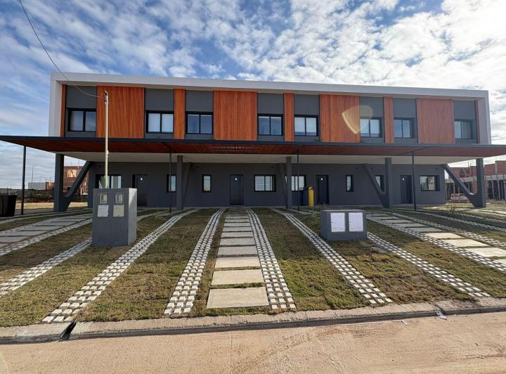 Casa · 140m² · 4 Ambientes · 2 Cocheras