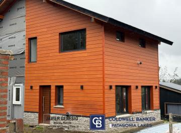 Casa · 70m² · 3 Ambientes · 1 Cochera · Venta Casa Duplex 70 m² Barrio Norte - Villa La Angostura