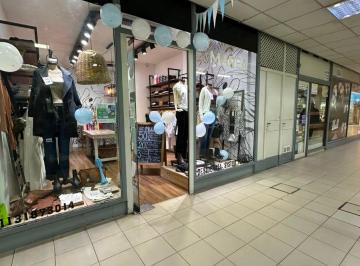 Local comercial de 1 ambiente, Almirante Brown · Excelente Local Comercial en Galeria Adrogué