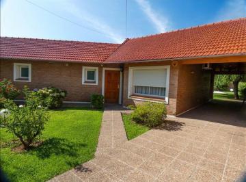 Casa · 125m² · 4 Ambientes · 2 Cocheras · Venta Casa 3 Dorm.. San Luis. Los Acers N°2027