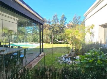 Casa de 7 ambientes, Rosario · Casa en Barrio Palos Verdes Country Club