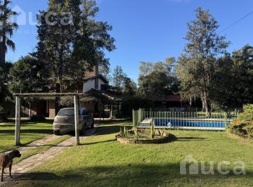 Casa · 315m² · 9 Ambientes · Venta | Oportunidad Gran Casa Quinta C/3 Viviendas, Pileta y Hermoso Jardin | Barrio La Bota