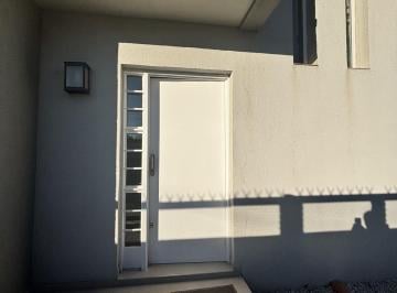 PH · 137m² · 4 Ambientes · 1 Cochera · PH en Cipolletti