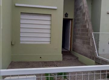 Casa de 2 ambientes, Bahía Blanca · Witcomb 2391, Alquila Casa de un Dormitorio con Entrada de Auto.