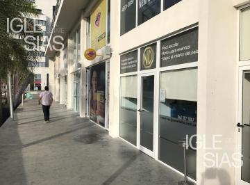 Local comercial · 75m² · 2 Ambientes · 1 Cochera · Oportunidad - Local en North Coral