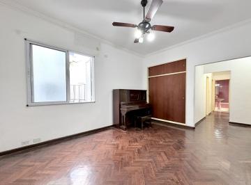 Departamento · 73m² · 3 Ambientes · Venta Departamento 3 Ambientes con Patio y Piano de Colección - a m de Av Santa Fe