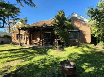 Casa de 3 ambientes, San Fernando · En Una Planta, Cerca de Todo, y Sobre Muy Buen Lote
