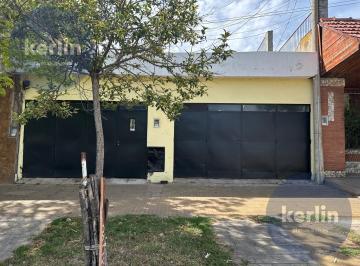Casa · 78m² · 4 Ambientes · 1 Cochera · Casa en San Nicolas de Los Arroyos