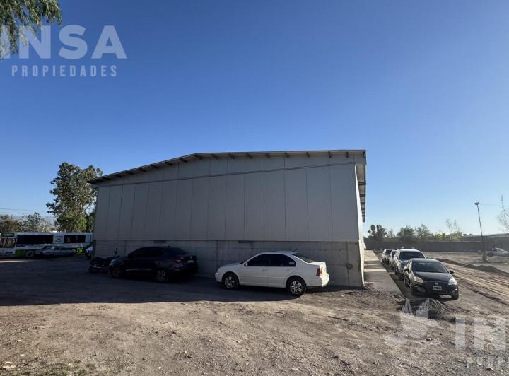 Bodega-Galpón · 820m²