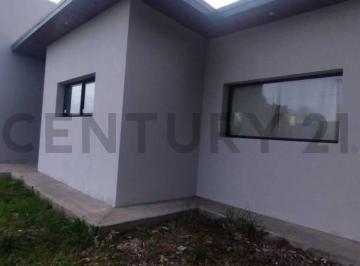 Casa · 95m² · 3 Ambientes · 1 Cochera · Venta Casa 3 Ambientes Barrio Las Lomas Miramar
