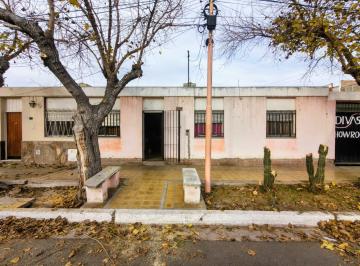 Casa · 125m² · 5 Ambientes · 1 Cochera · Casa Bº José María Cortez. Quiroga 572 (S). Mza A. Casa 3.