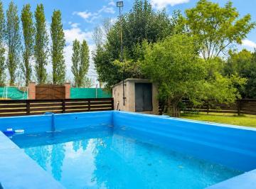 Casa · 800m² · 4 Ambientes · Tu Refugio en Laguna de Lobos, Donde Cada Día Invita a Disfrutar de La Naturaleza.