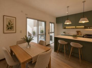 PH · 70m² · 5 Ambientes · Venta: Casa de Pasillo con Tres Dorm., Patio, Parrillero, Terraza y Cochera en Abasto, Rosario