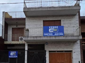ANI-ANI-137_2 · Casa en Venta en Barrio Naon