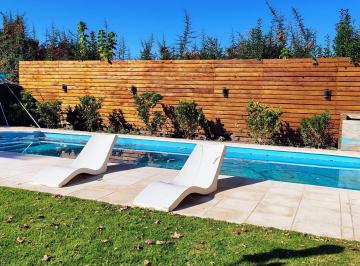 Casa · 267m² · 7 Ambientes · 4 Cocheras · Casa en Chacras de Coria