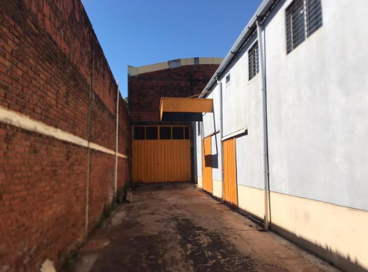 Bodega-Galpón · 350ha · 2 Cocheras