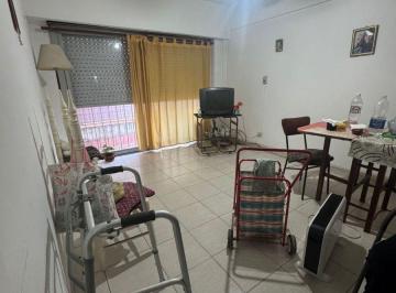 Departamento de 2 ambientes, La Matanza · 2 Amb. Al Frente C/balcón